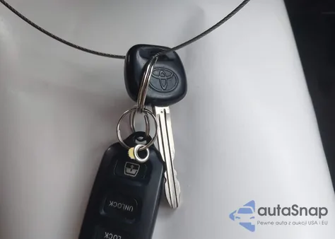 2003 Toyota Sequoia Sr5 V8 from USA, damaged, VIN 5TDZT34A13S151319